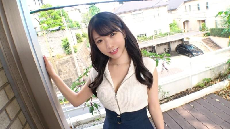 SIRO-5201 – A beautiful older sister with a cute smile applied for an AV out of curiosity!  – Her frustrated body is played with and she squirts a lot in front of the camera!  – !  – Once she gets used to it, she takes turns attacking and defending, licki