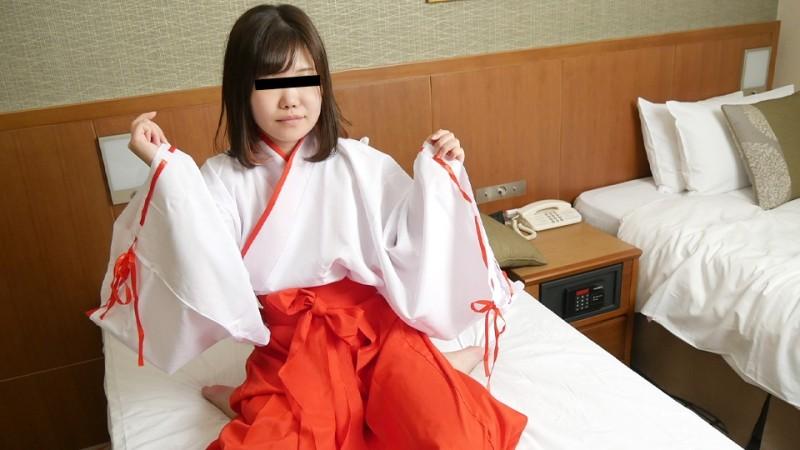 10musume-011022_01 – Even though she was an active shrine maiden, she wasn't a virgin, so I gave her a vaginal cum shot as punishment.